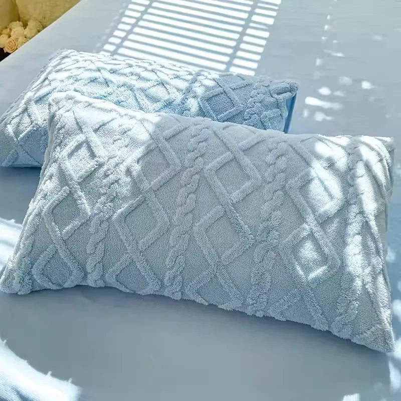 Plush Velvet Bed Pillowcase product photo 2