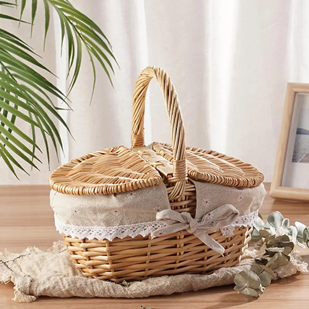 Rattan picnic basket with linen liner