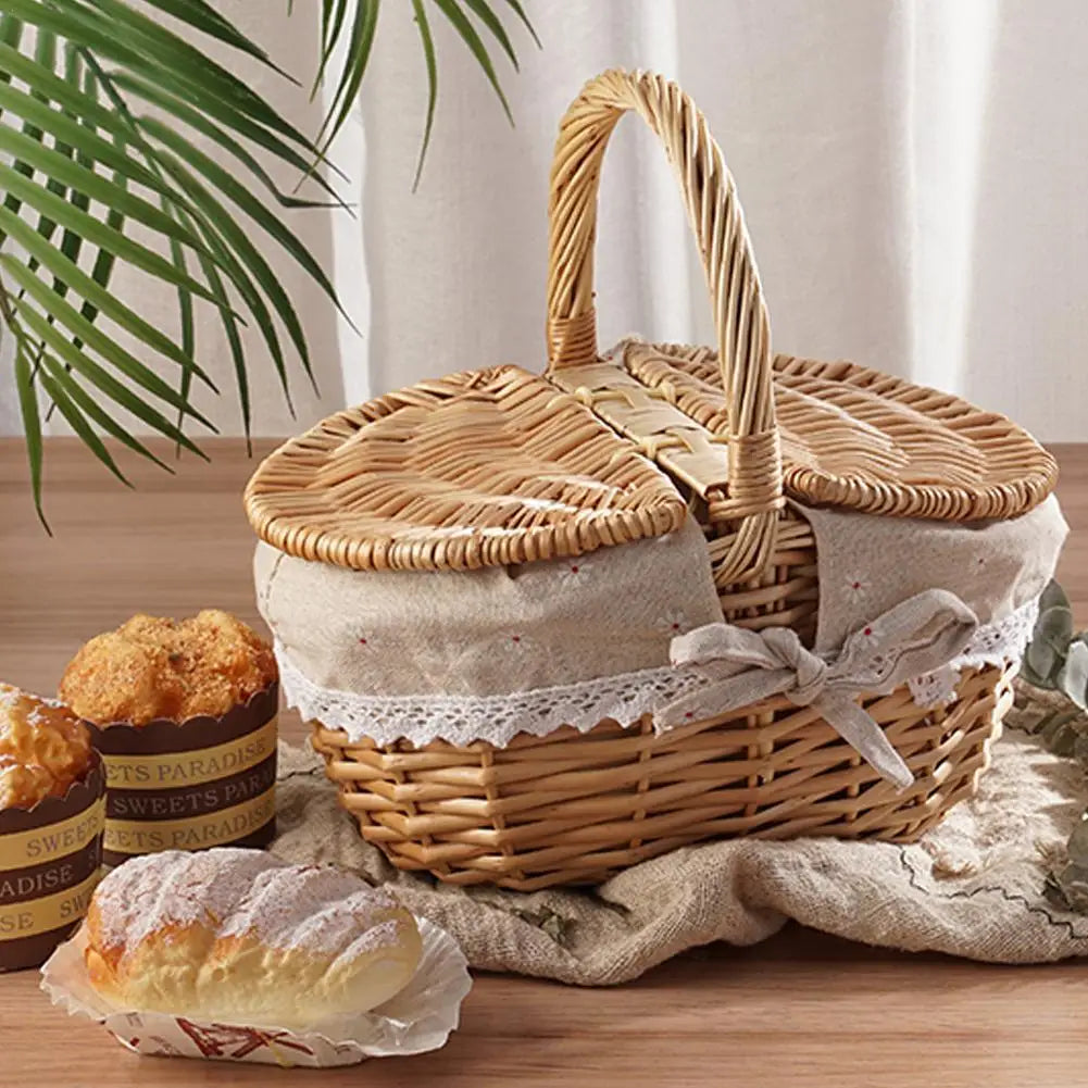 Rattan picnic basket with linen liner